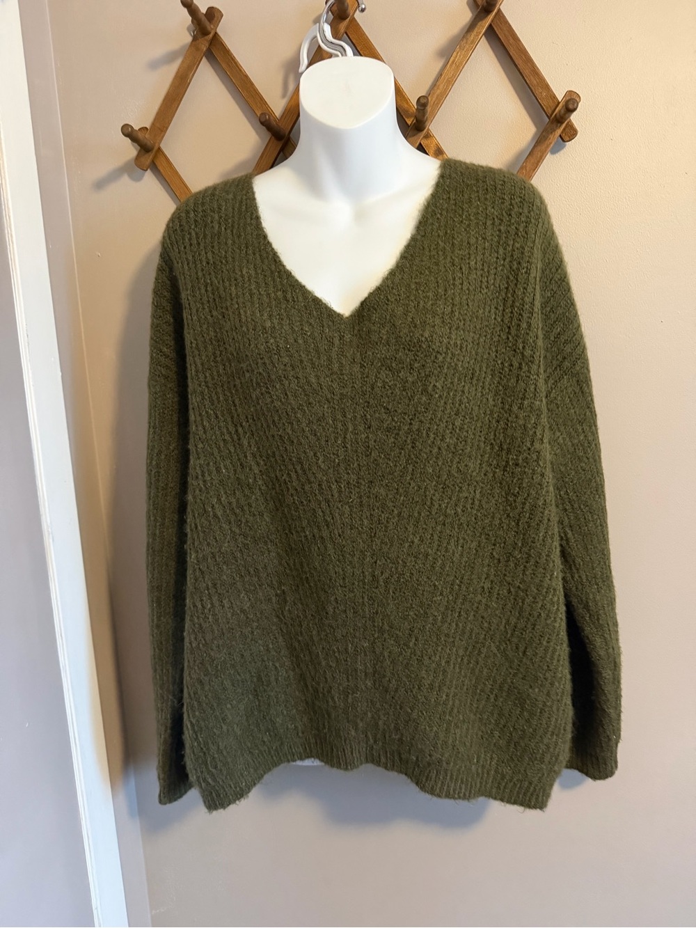 Sandwich Olive Green V-Neck Wool Blend Knit Sweater Medium